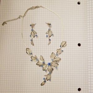 💐 Floral Necklace & Earrings Set! 💐